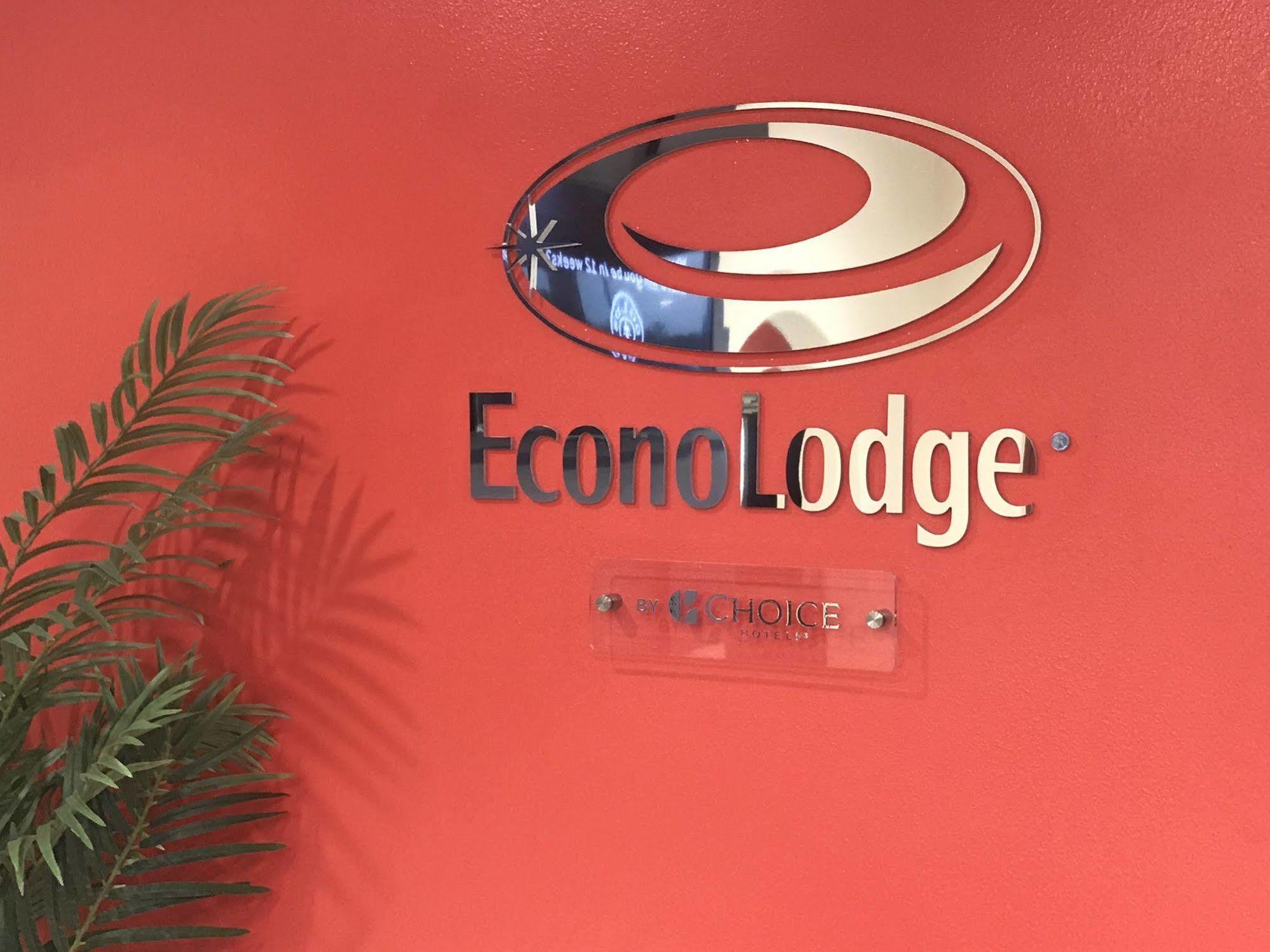 Hotel Econo Inn&suites Willowbrook