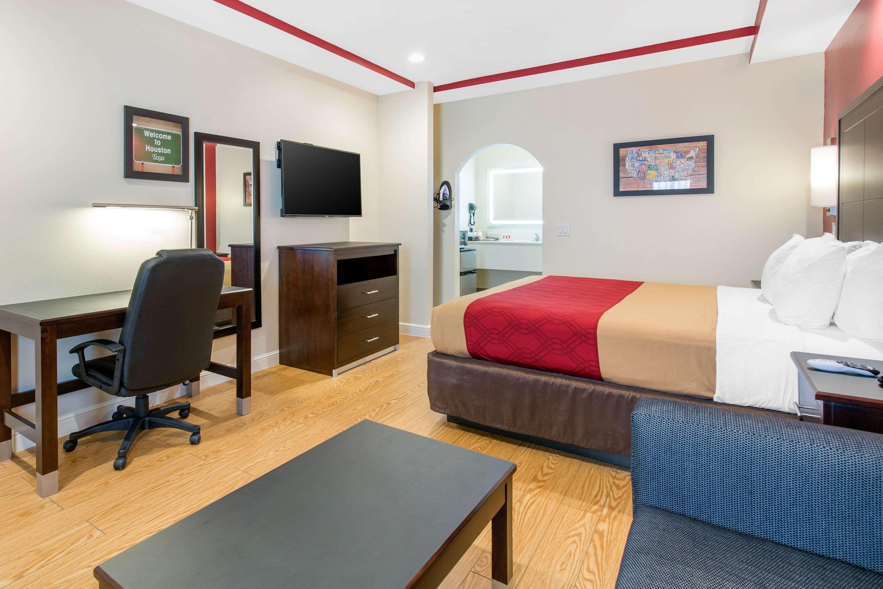 Econo & Willowbrook Hotel Houston