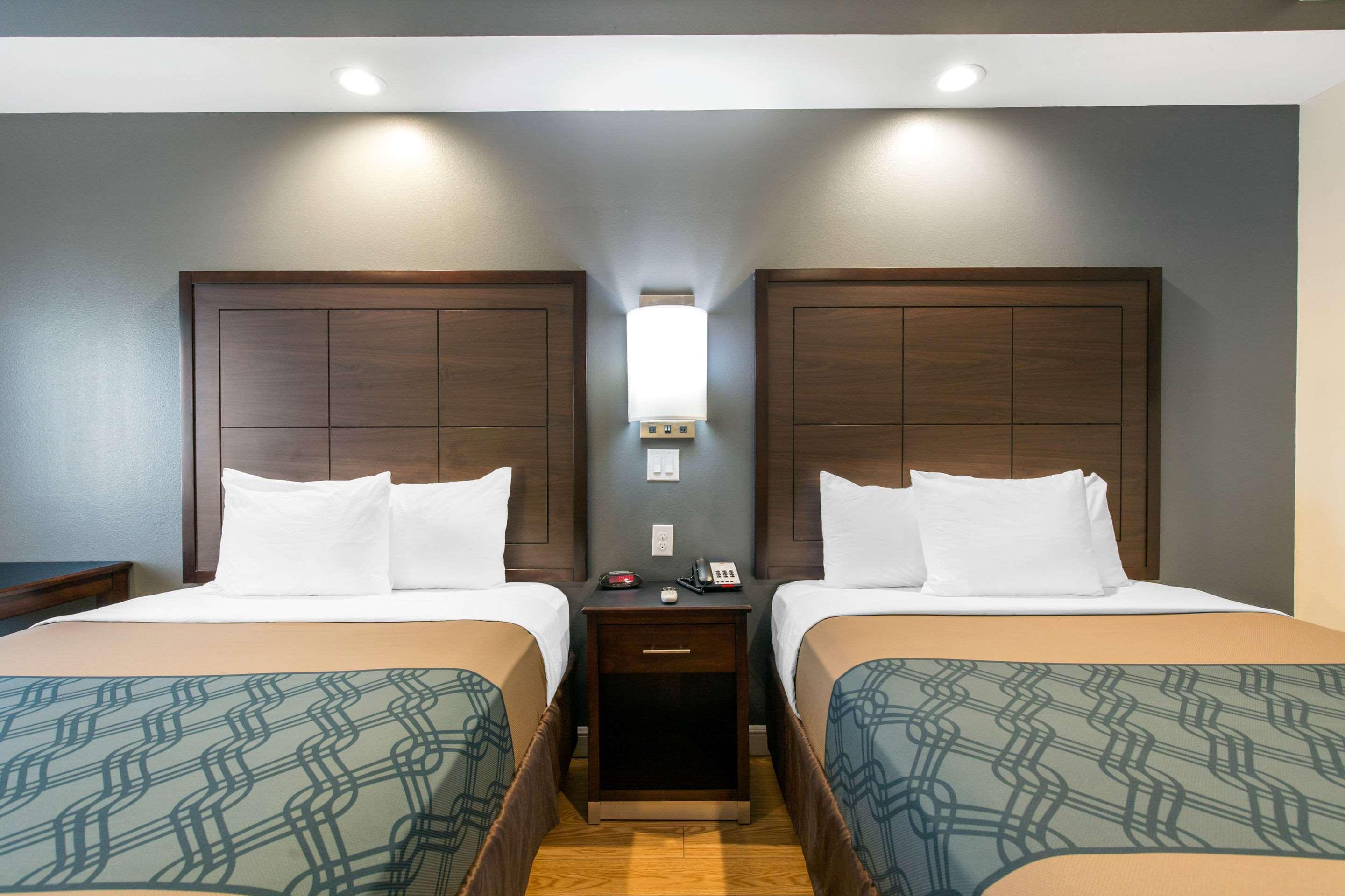 Hotel Econo & Willowbrook