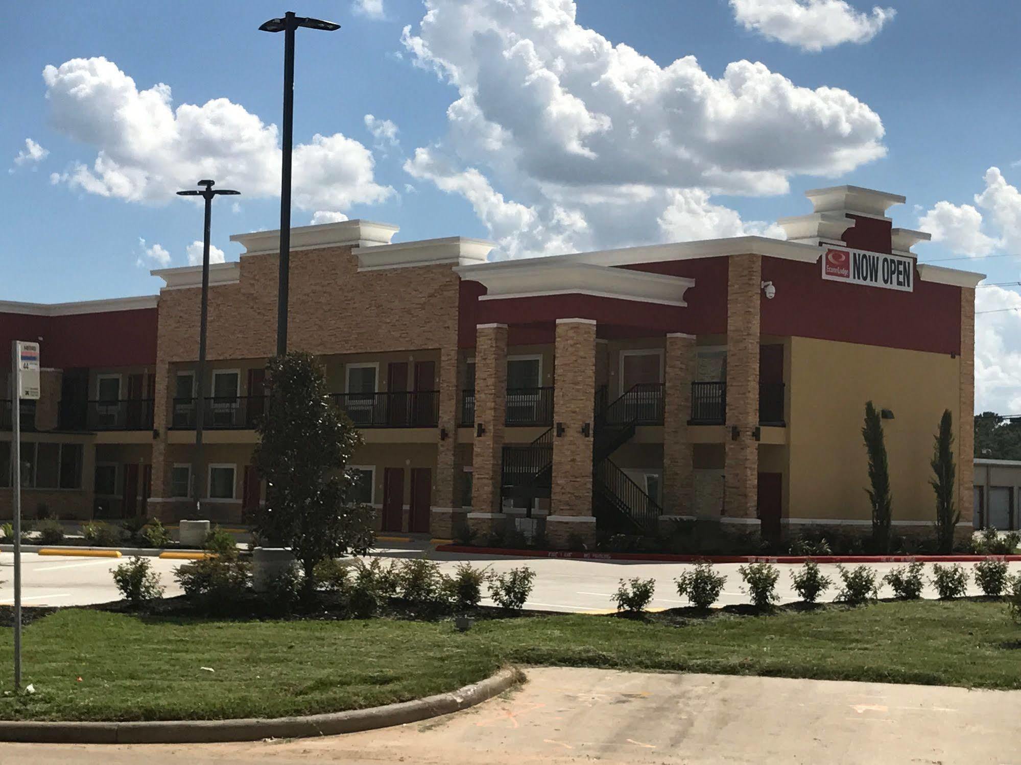 Econo & Willowbrook Hotel