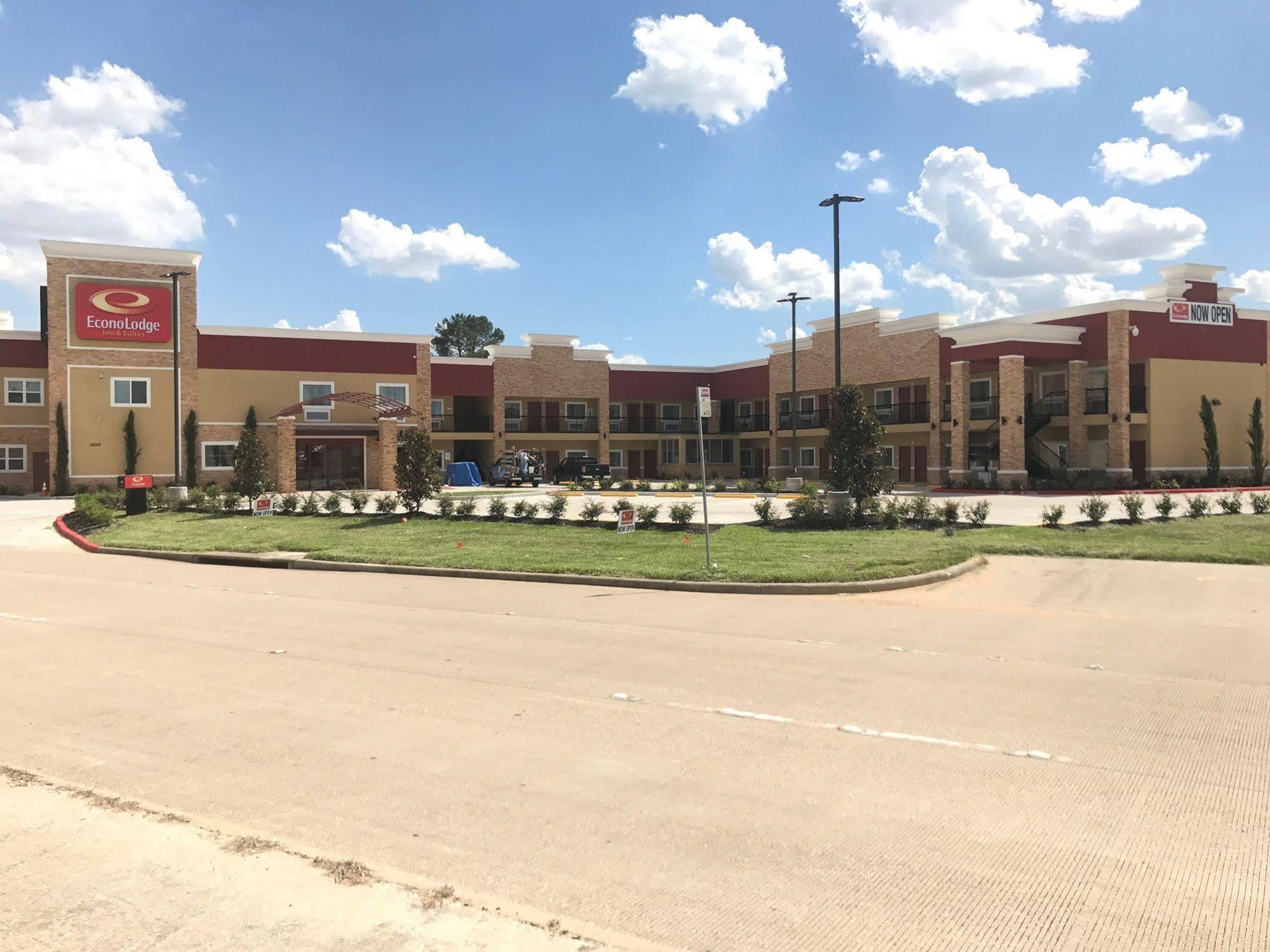 Econo & Willowbrook Hotel