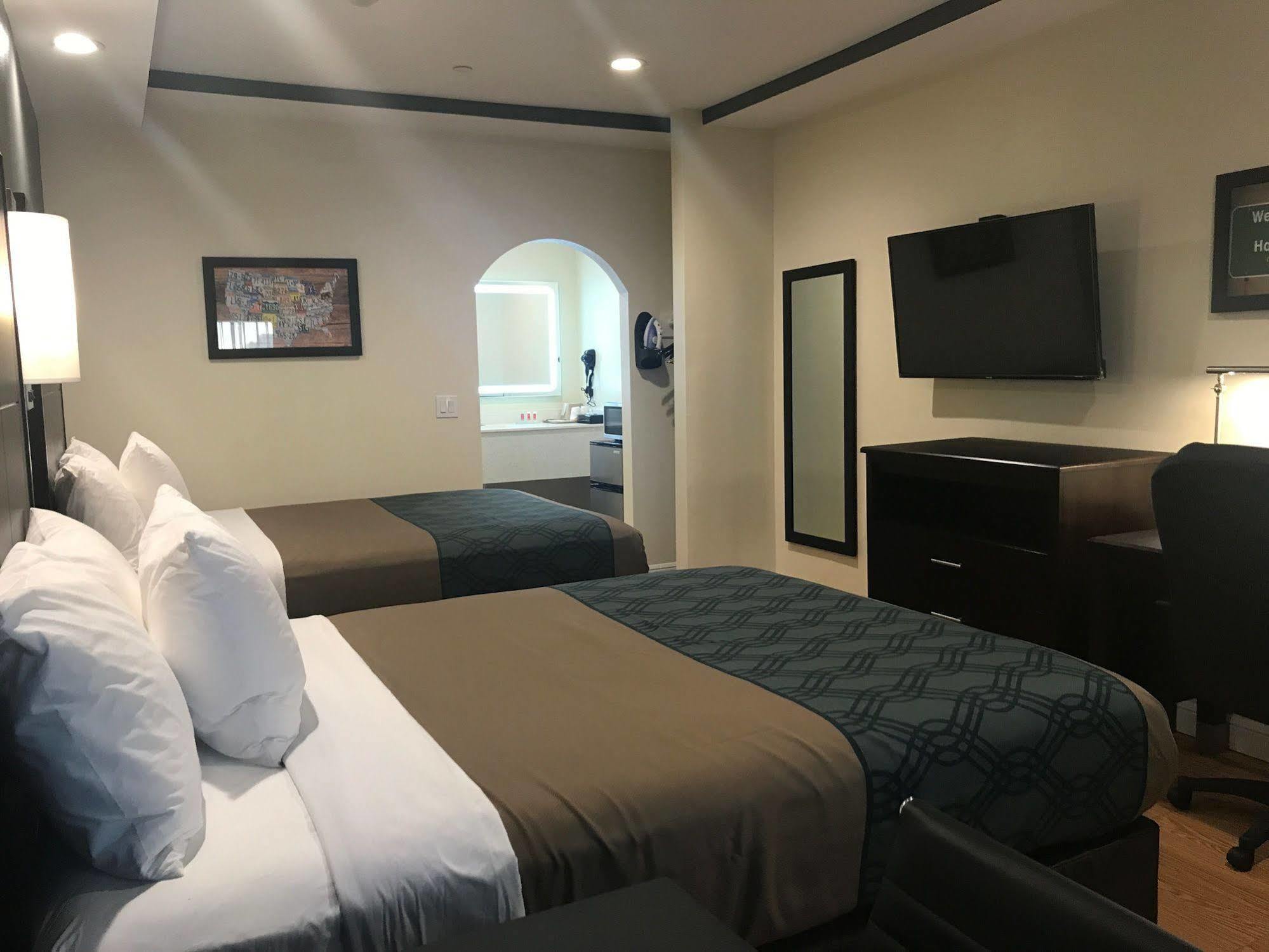 Econo & Willowbrook Hotel