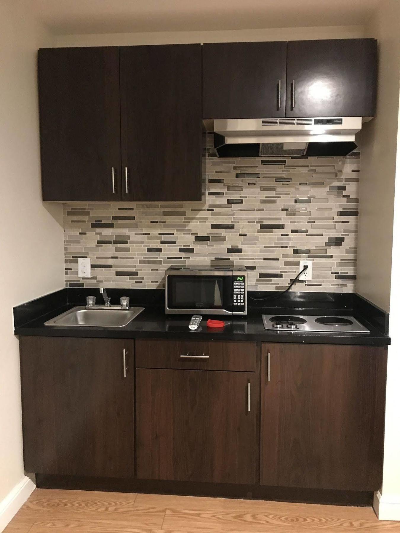 Hotel Econo & Willowbrook