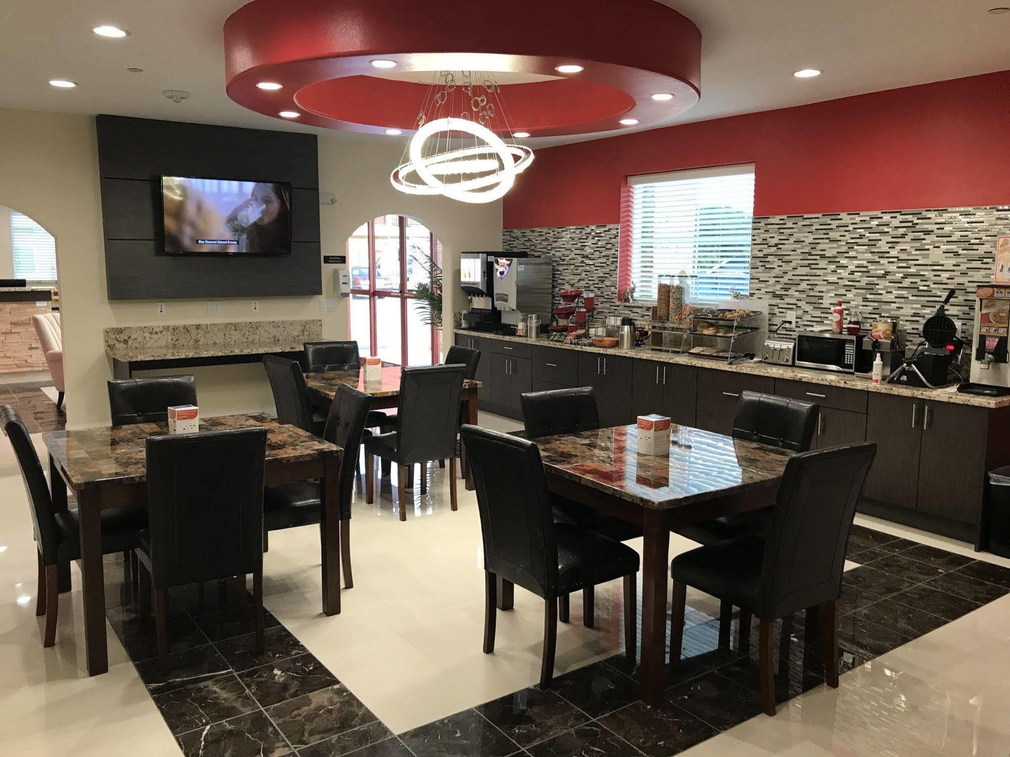 Econo & Willowbrook Hotel